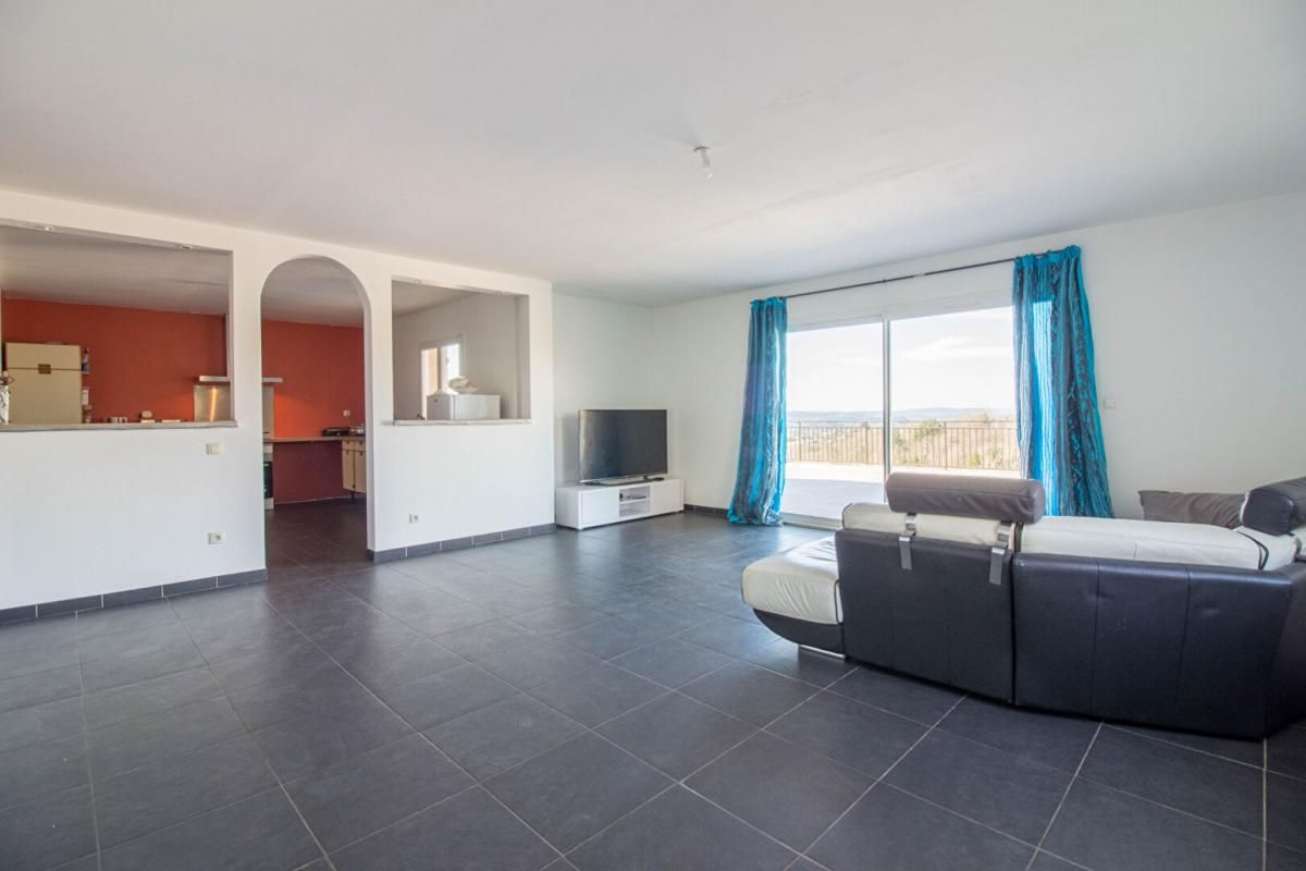 BRIVE-LA-GAILLARDE BRIVE : Maison 290 m² 7 chambres - Terrain 2 000 m² prix 399500 euros( charge acquéreur) 4
