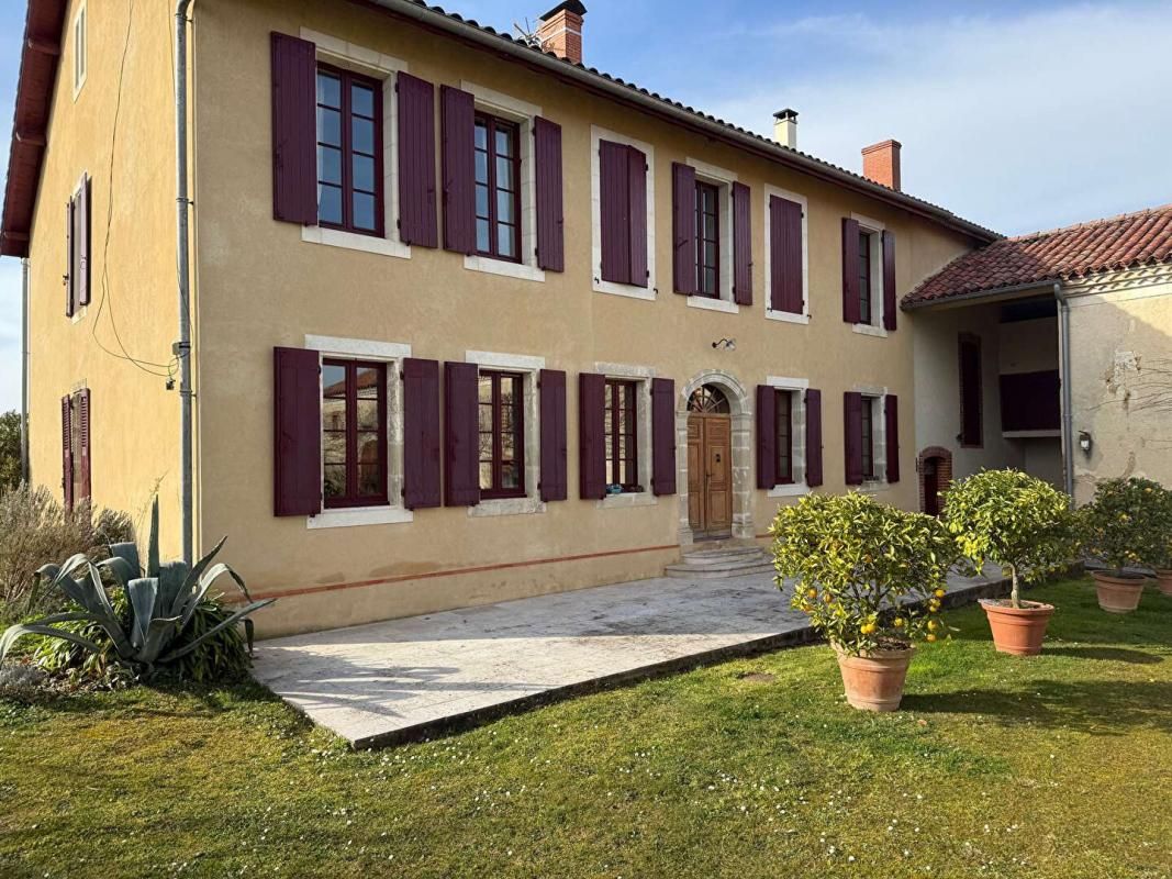 LABASTIDE-D'ARMAGNAC Maison de maître Villeneuve De Marsan 14 pièce(s) 430 m2 2