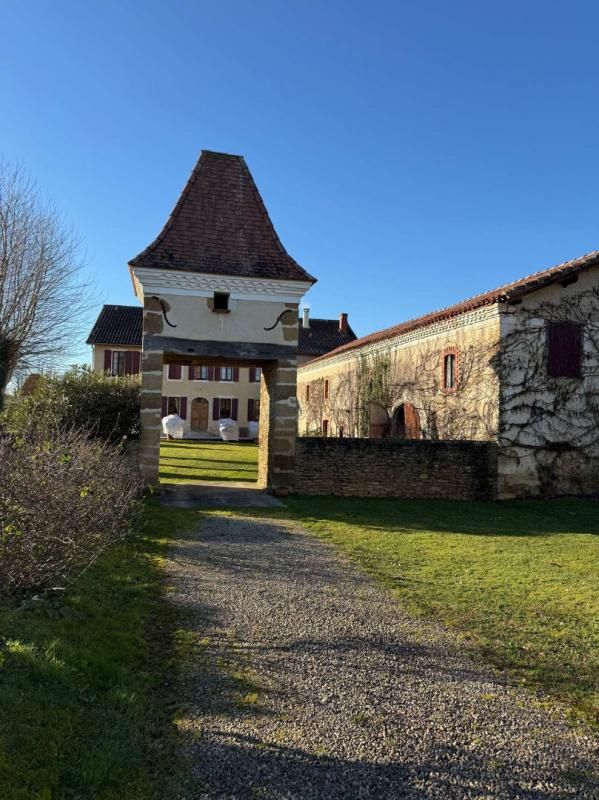 LABASTIDE-D'ARMAGNAC Maison de maître Villeneuve De Marsan 14 pièce(s) 430 m2 3