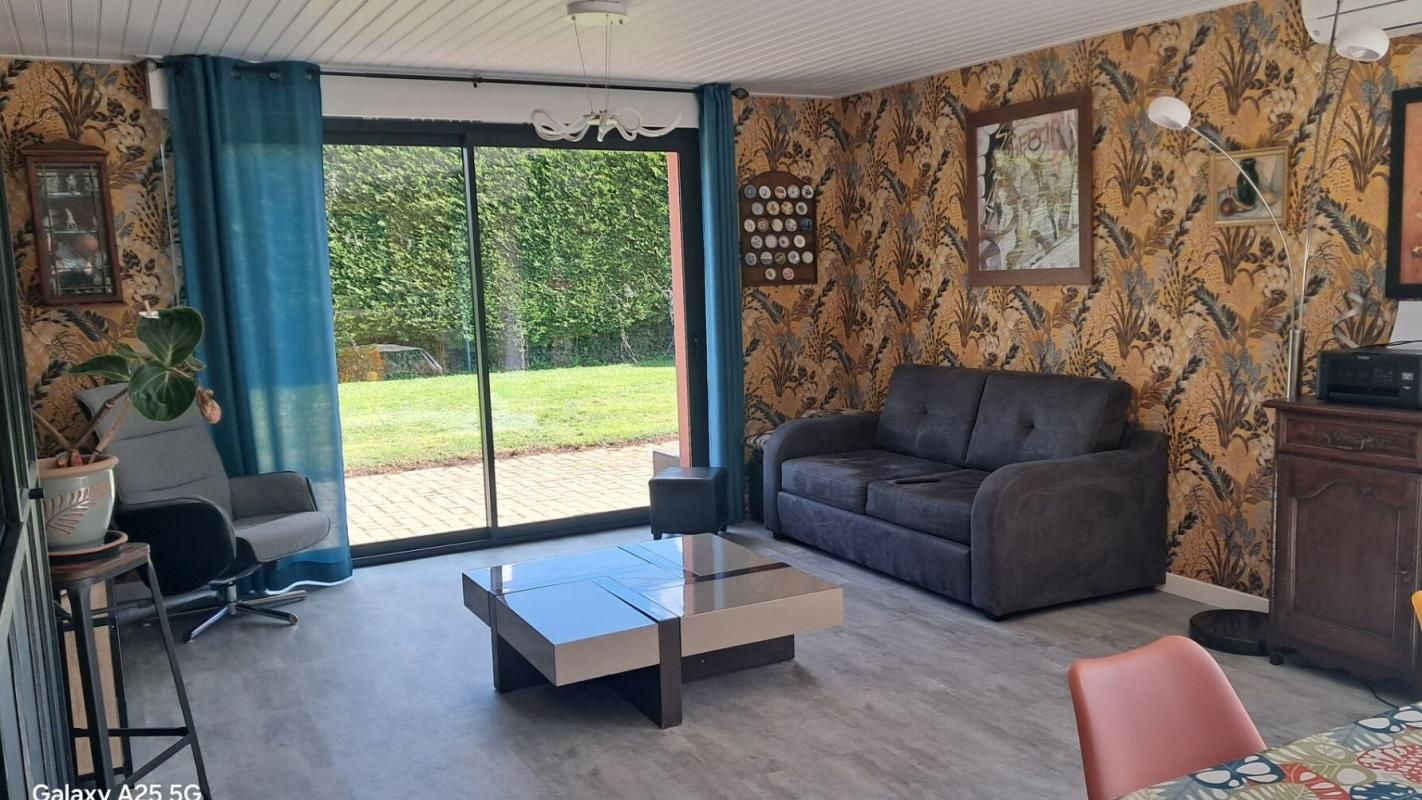 PETOSSE VASTE VILLA PLAIN PIED 180 m2 AVEC PISCINE COUVERTE ET PARC ARBORE 3