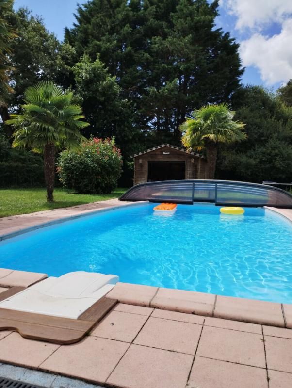 PORNICHET Maison Pornichet 4ch / 5ch piscine couverte en très bon état 4