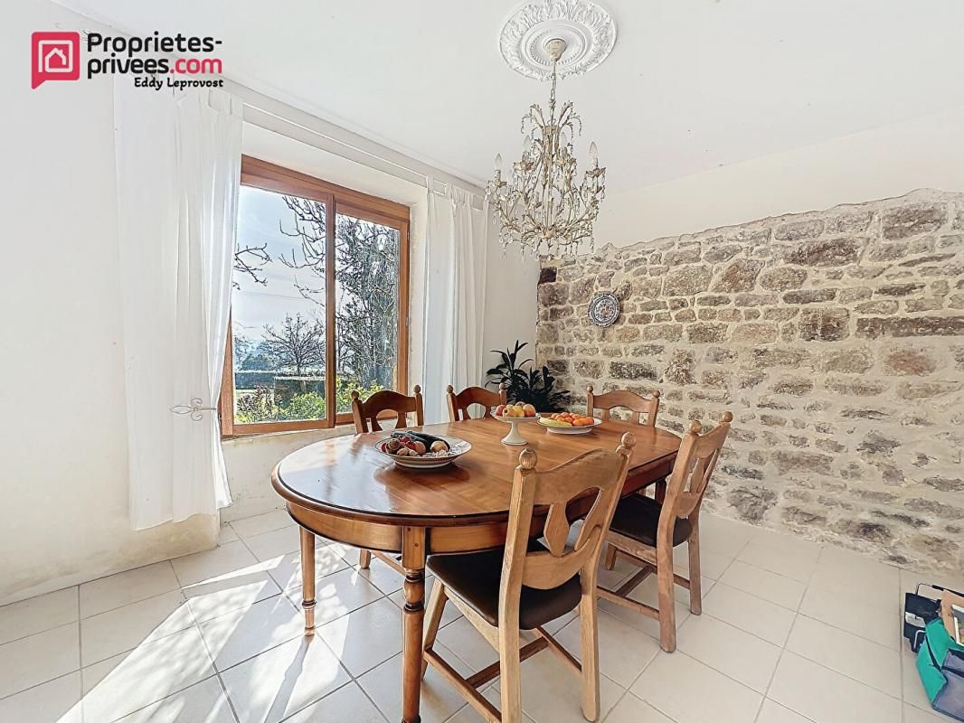 VIRE Splendide Longère du XVIII siècle de 180m² sur une parcelle de 5300m² 4