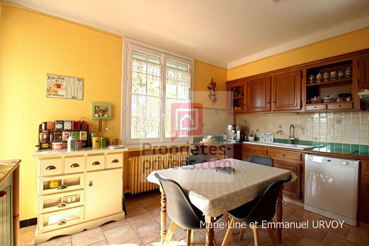 GRAVESON Graveson 13690 - Maison 122m² - 4 chambres - Bureaux en RDC 70 m² - Garage - jardin 4