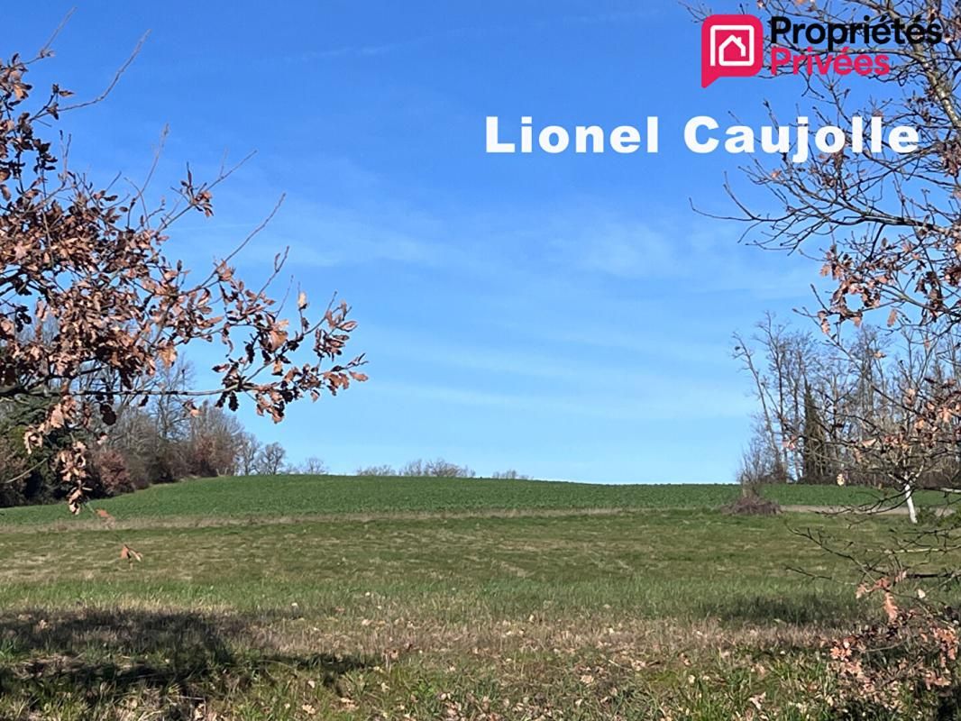 RABASTENS Terrain à bâtir d'environ 4000 m2 3