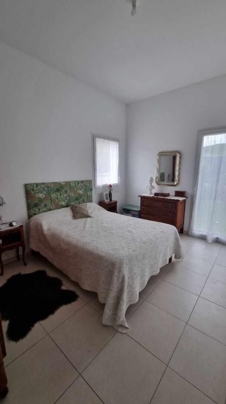 CUGES-LES-PINS Appartement Cuges Les Pins 3 pièce(s) 60 m2  REZ DE JARDIN 4
