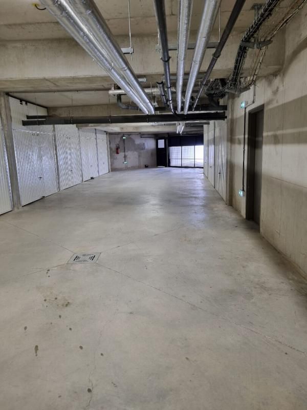 CUGES-LES-PINS Parking / box 25 m2 CUGES LES PINS 3