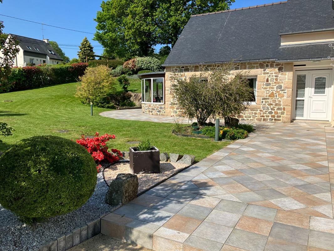 PLUSQUELLEC Maison Plusquellec 195 M2 2