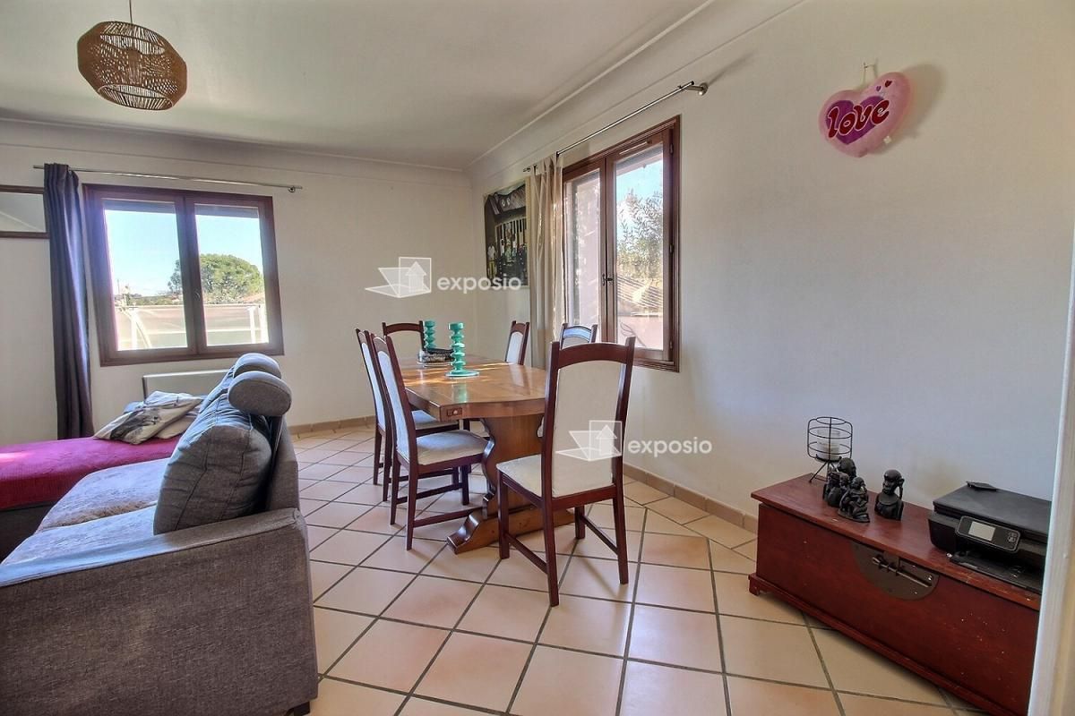 LE LUC Le Luc Villa T4 avec piscine sur jardin clos 537 m2 2
