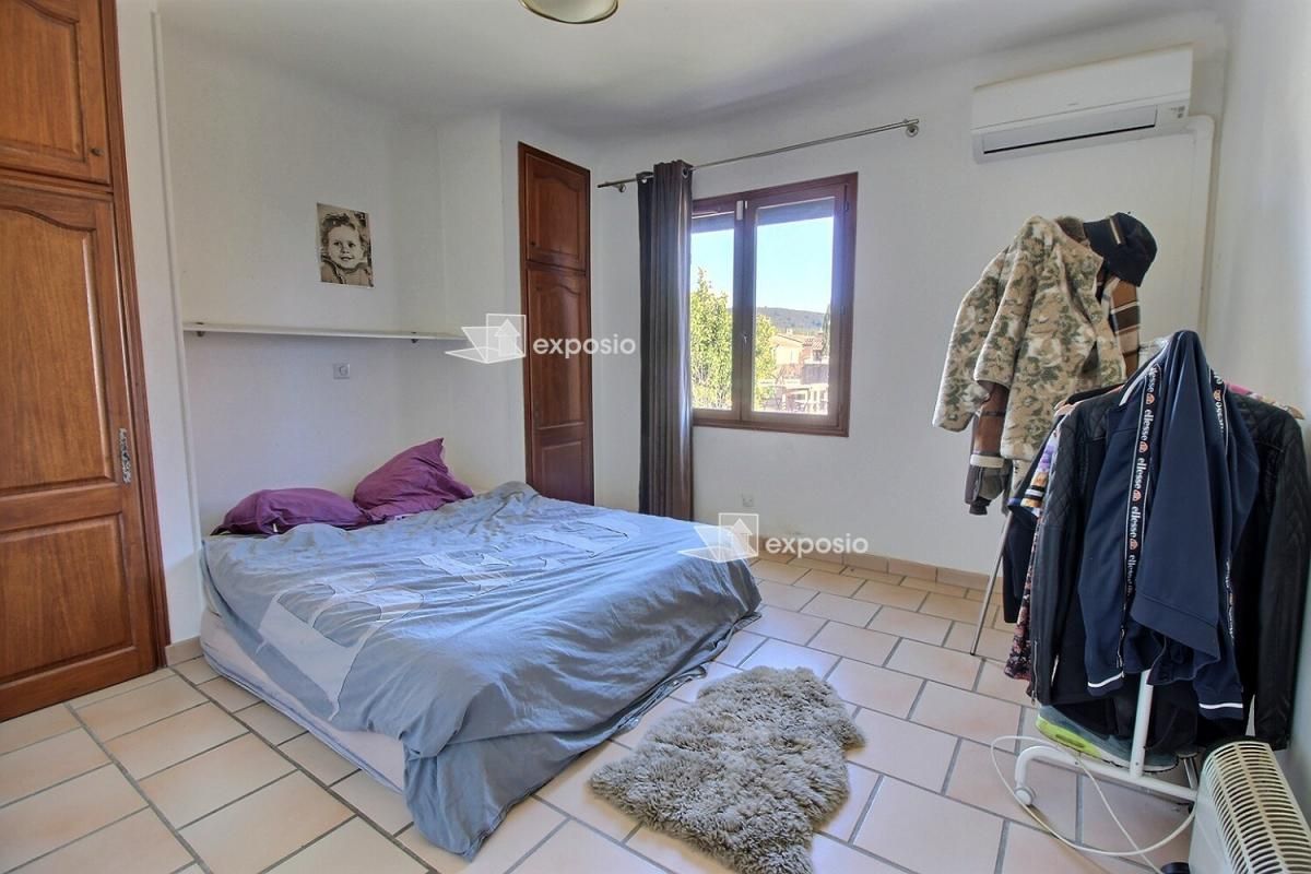 LE LUC Le Luc Villa T4 avec piscine sur jardin clos 537 m2 4