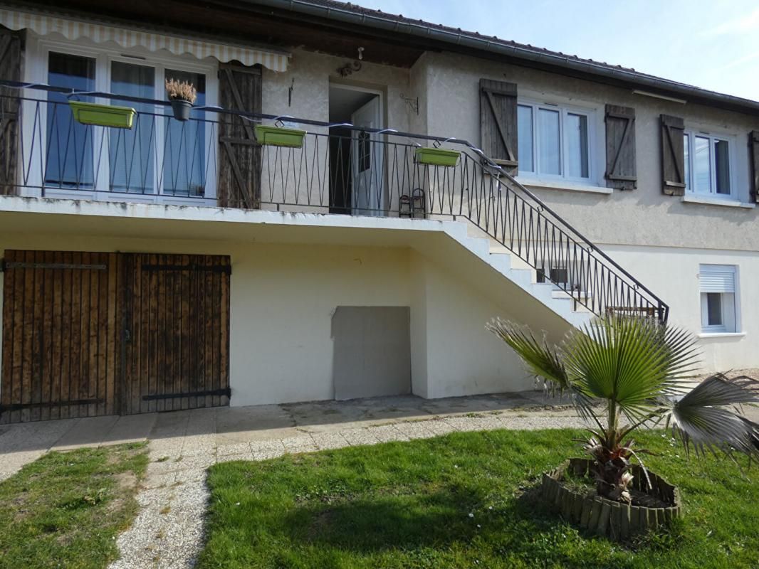IVRY-LA-BATAILLE Maison familiale 5 chambres 3