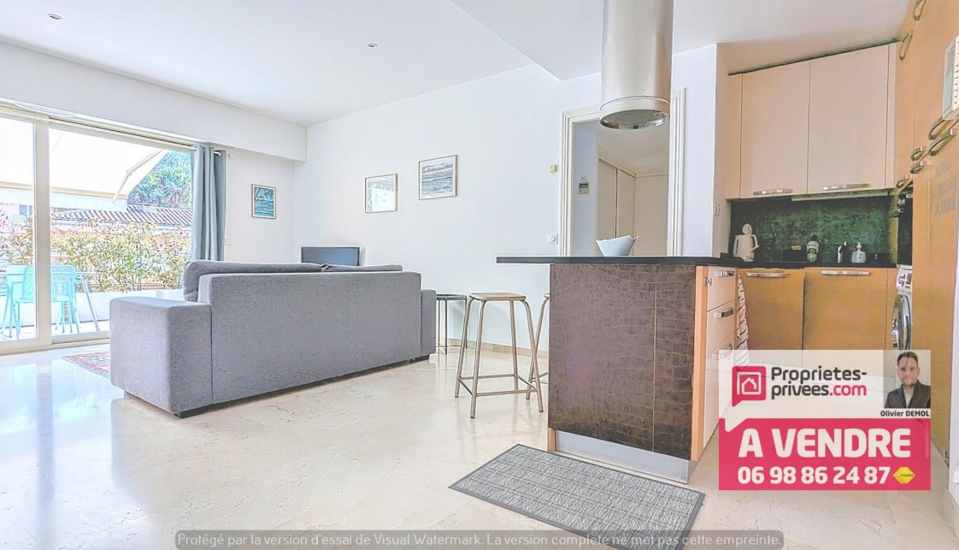 THEOULE-SUR-MER MAGNIFIQUE 2 PIECES DE 55 m² AVEC VASTE TERRASSE 3