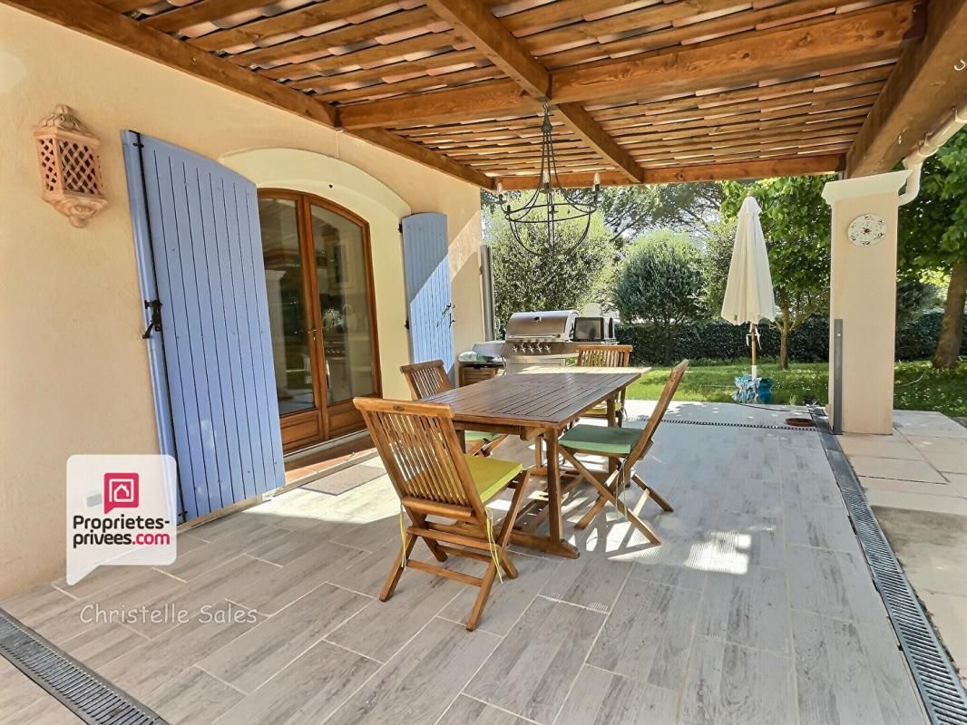 MONTAUROUX Maison d'architecte de 180 M2 Callian 8 pièce(s) PROCHE A8 4