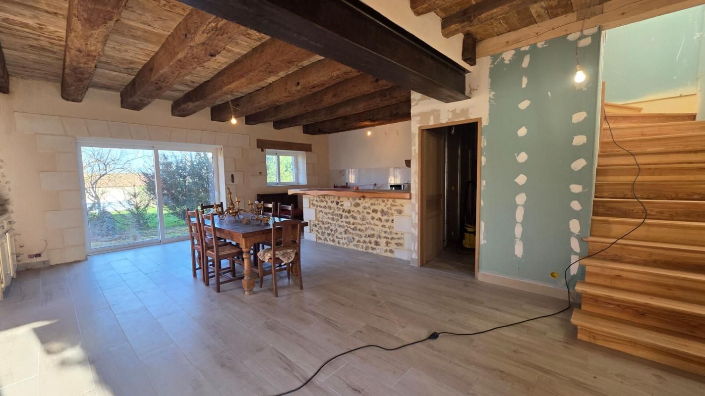 Maison Vergt 5 pièces 110 m2 et Grange avec terrain constructible