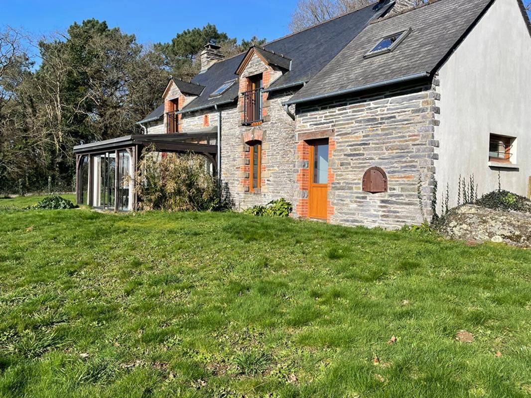 SAINT-JUST LONGERE ATYPIQUE ET SON TERRAIN BOISE 3