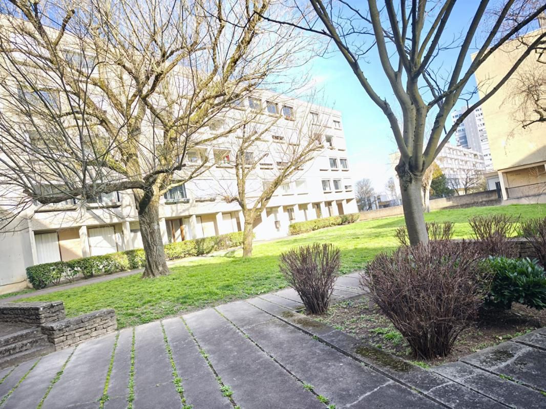 LYON-9E-ARRONDISSEMENT Appartement Lyon 4 pièce(s) 94 m2 4