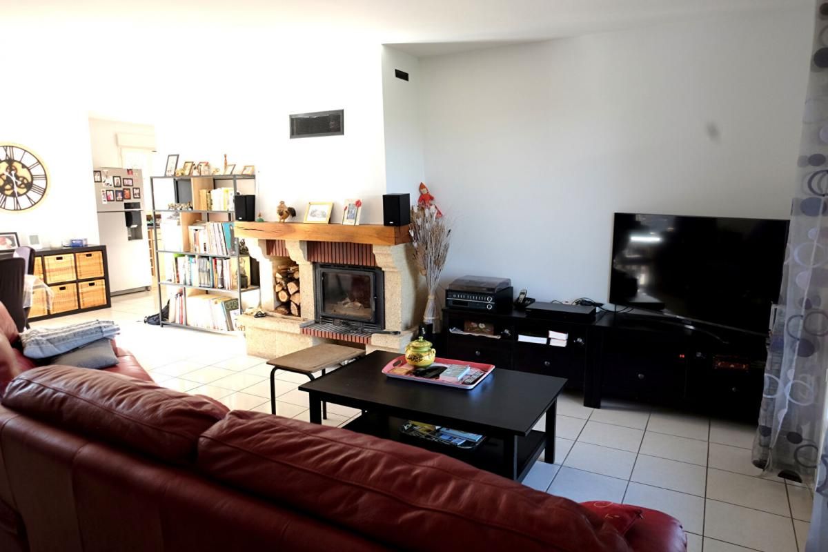 VALLIERES-LES-GRANDES Maison 5 pièces 101 m2 de plain-pied 2