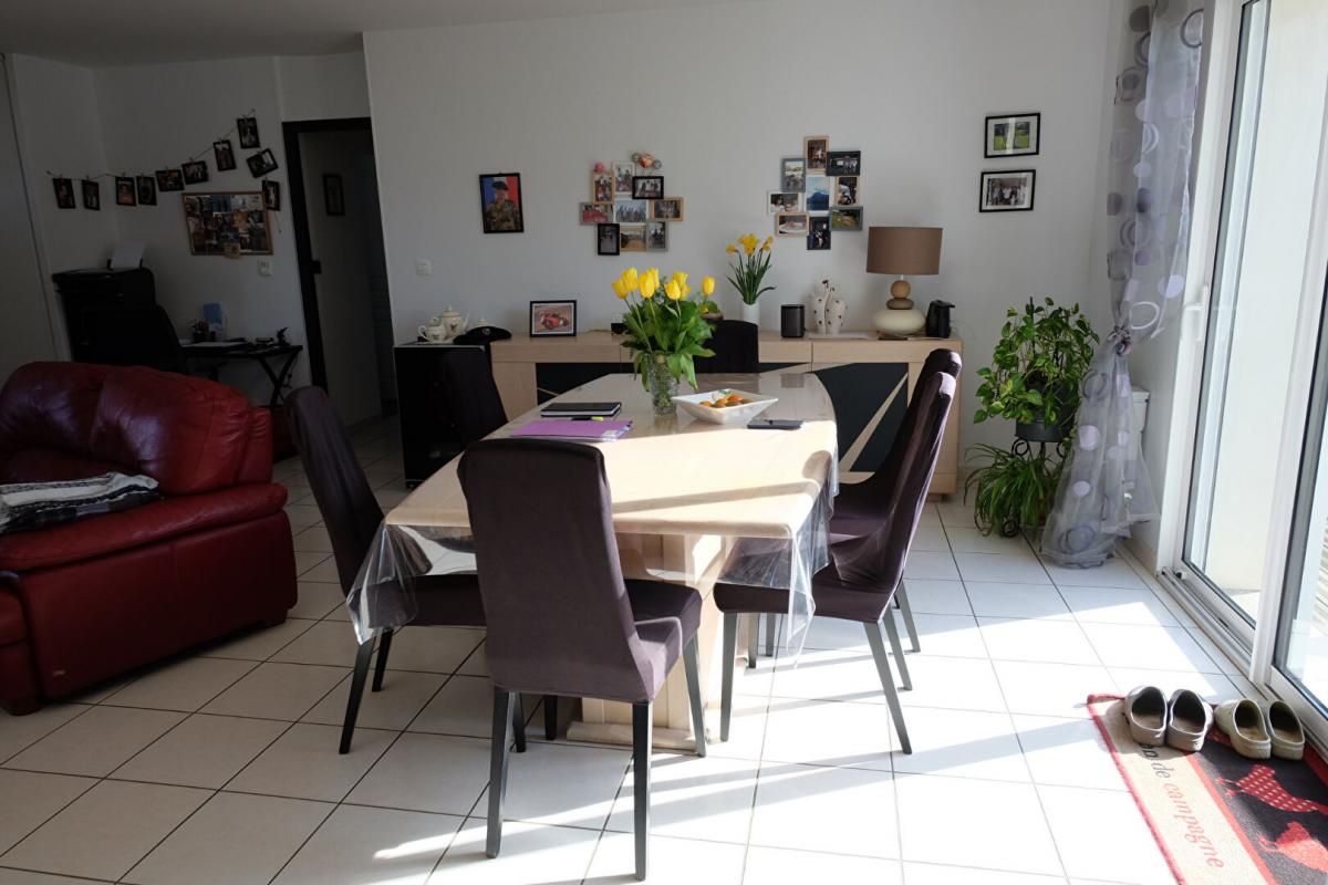 VALLIERES-LES-GRANDES Maison 5 pièces 101 m2 de plain-pied 4