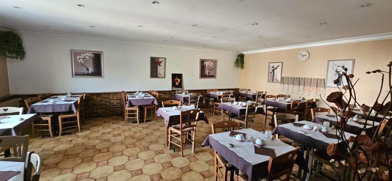 MITRY-MORY MITRY - RESTAURANT BRASSERIE CREPERIE 100 COUVERTS, TERRASSE 2