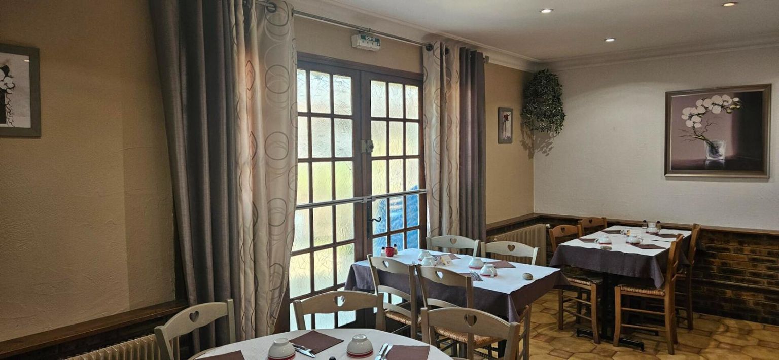MITRY-MORY MITRY - RESTAURANT BRASSERIE CREPERIE 100 COUVERTS, TERRASSE 3