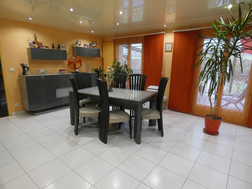Maison  ( 4 chambres)