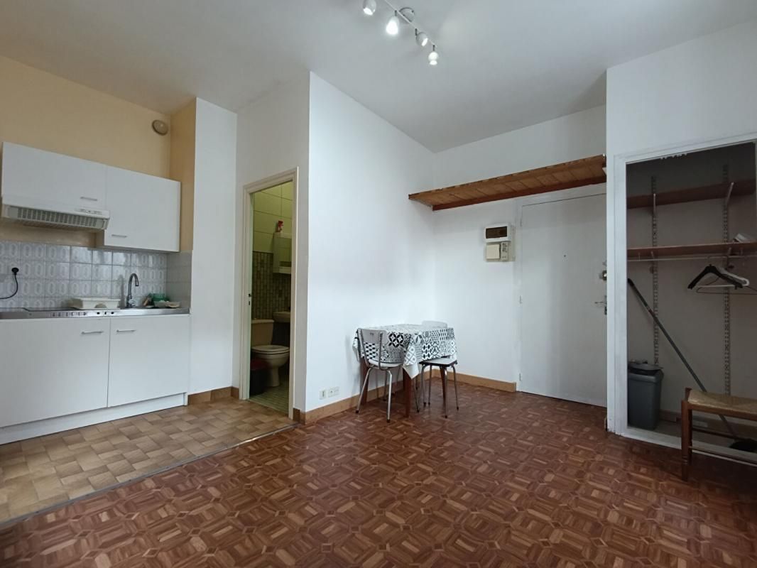 PONTIVY Studio en centre-ville 3