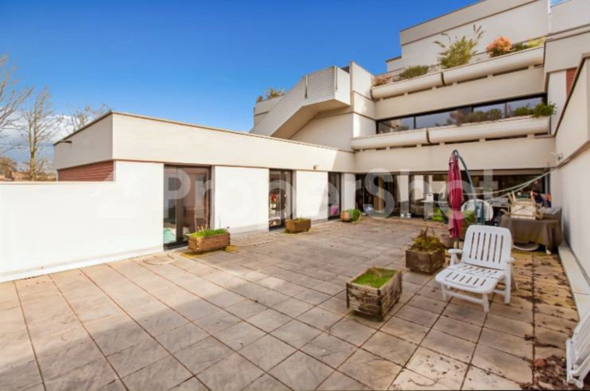 VILLENEUVE-D'ASCQ Grand Appartement 4 Chambres avec Terrasse de 90 m² à Villeneuve d'Ascq, Flers-Château 2