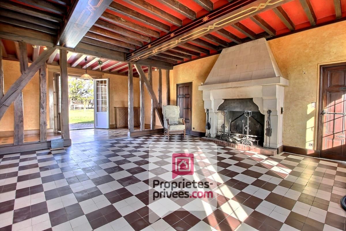PRESSIGNY-LES-PINS A VENDRE Vaste Propriété composé de 3 Habitations, en  PLEINE NATURE 4