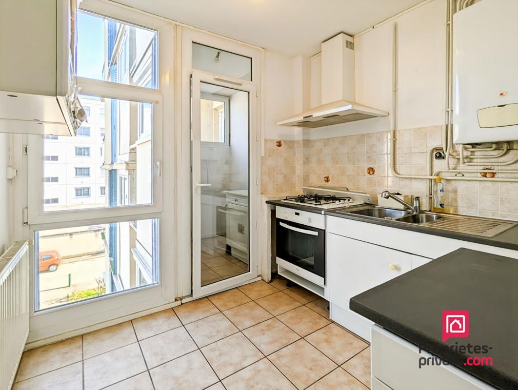 LYON-8E-ARRONDISSEMENT Appartement Lyon 4 pièce(s) 68.14 m2 3