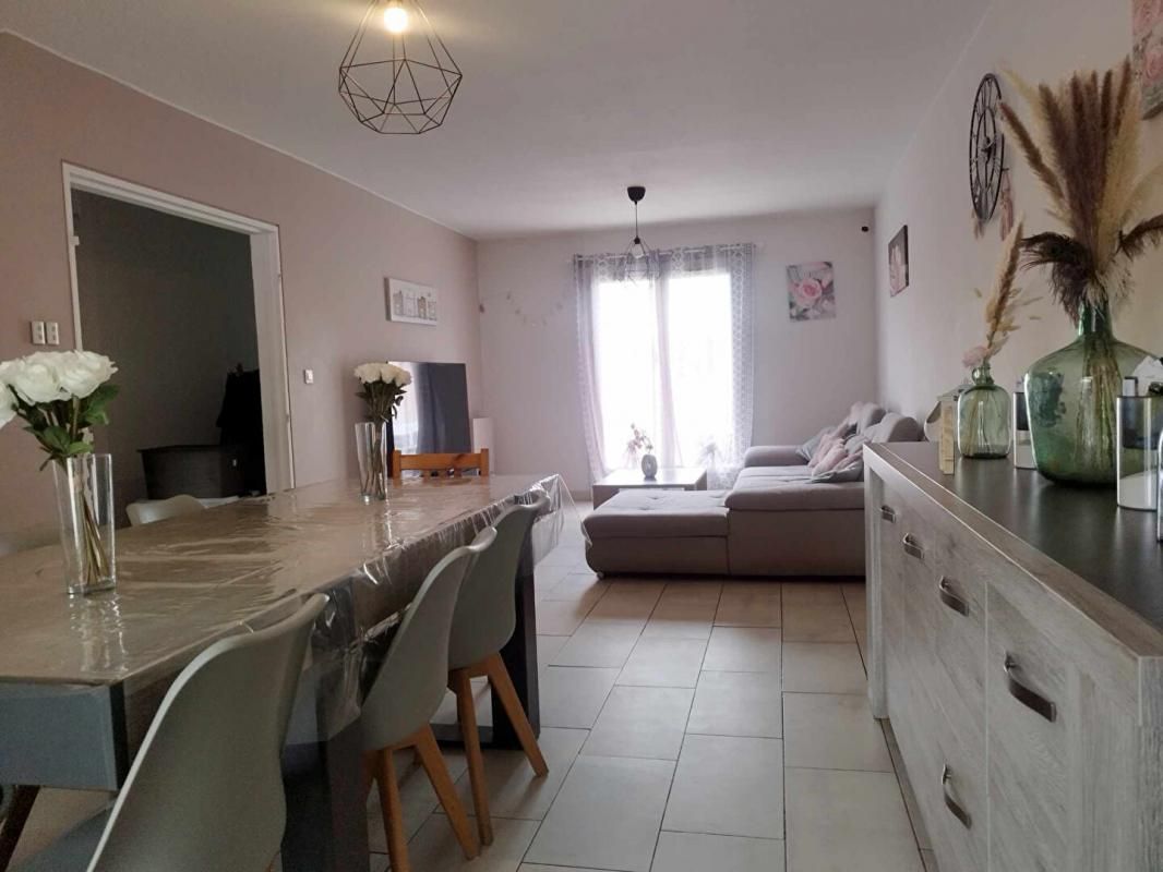 Maison Istres 5 pièce(s) 101 m2 AVEC TERRASSE ET JARDIN