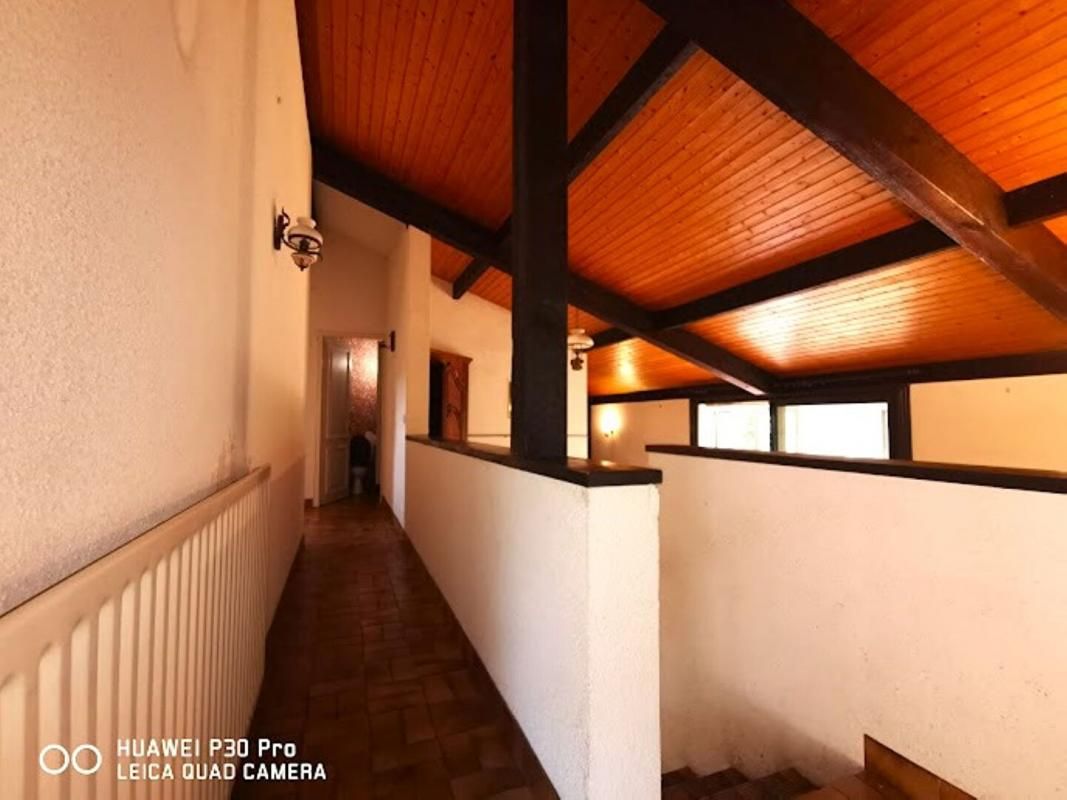 YVRAC Maison Yvrac 5 pièce(s) 110 m2 4