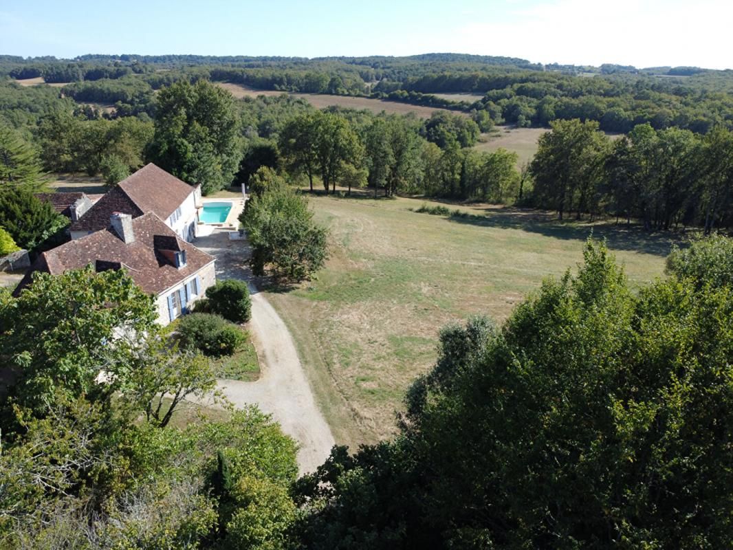TOURTOIRAC MAISONS EN PIERRES 2