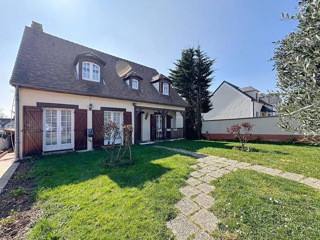 MARCOUSSIS Maison Marcoussis 8 pièces 195 m2 2