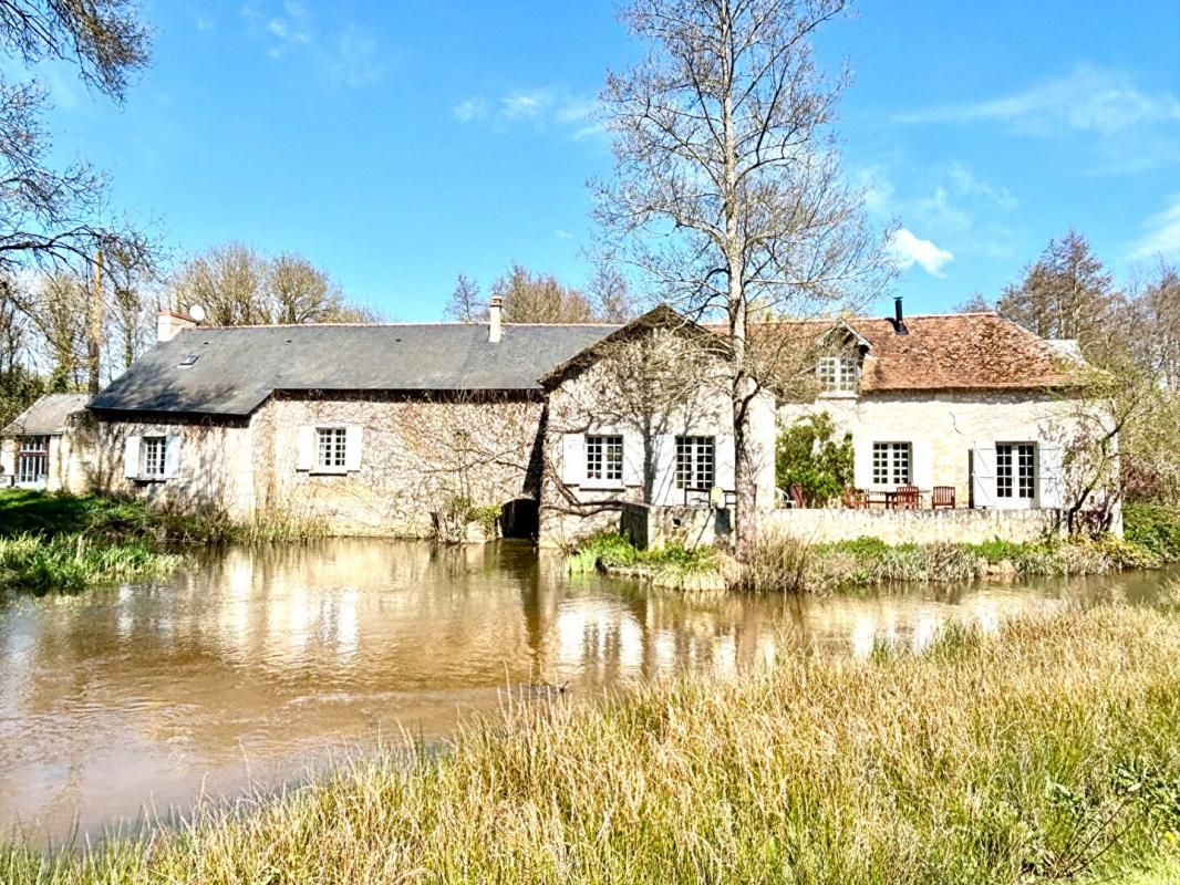 ANGERS Moulin entre Angers et Saumur 12 pièce(s) 400 m2 3