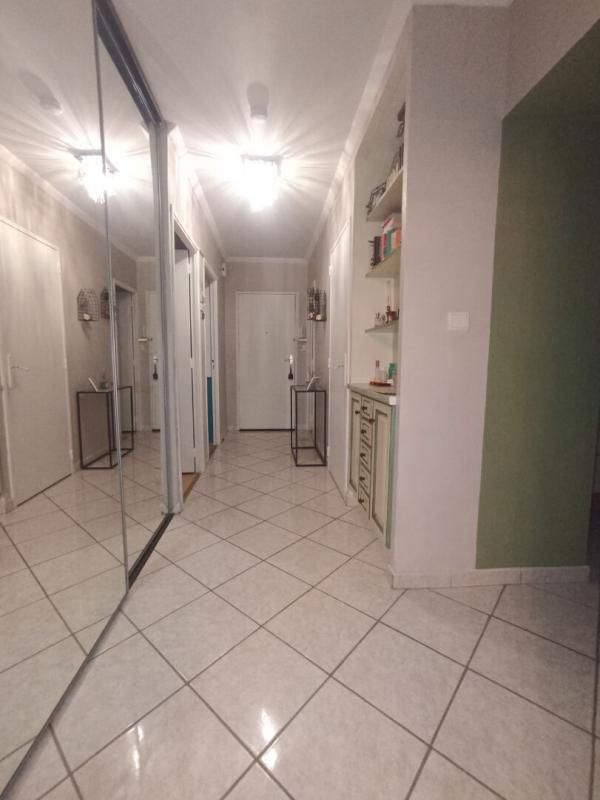 DONZERE Appartement Etat neuf 71m², 2 chambres, Balcon fermé à Donzère 112 000HAI 3