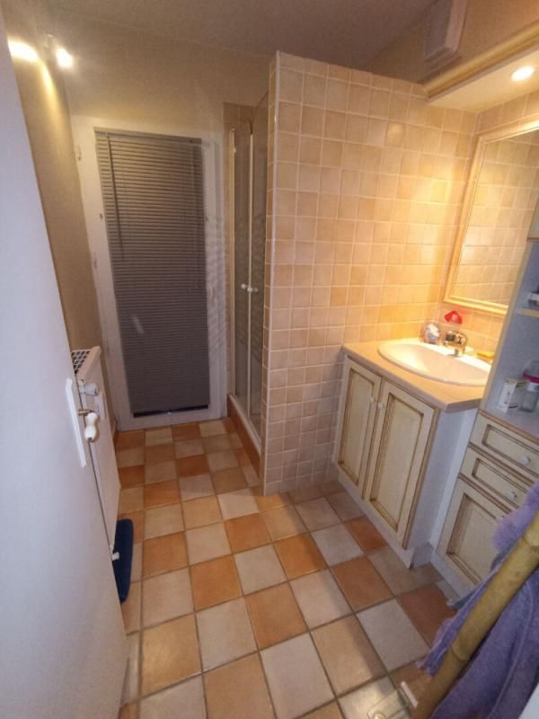 DONZERE Appartement Etat neuf 71m², 2 chambres, Balcon fermé à Donzère 112 000HAI 4