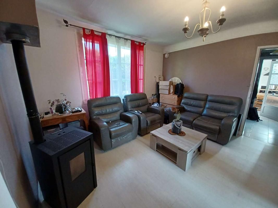 L'Aigle Maison 6 pièce(s) 115 m2 avec 5 chambres // A SAISIR