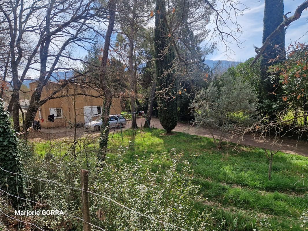 NANS-LES-PINS NANS LES PINS Villa T3/4 sur de1725m² de terrain 2