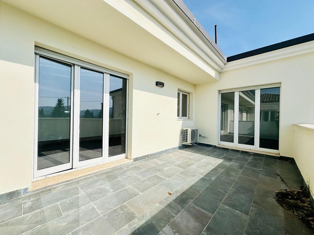 MOUANS-SARTOUX Appartement rénové Mouans Sartoux 2 pièces 38.83m2, parking + cave 3