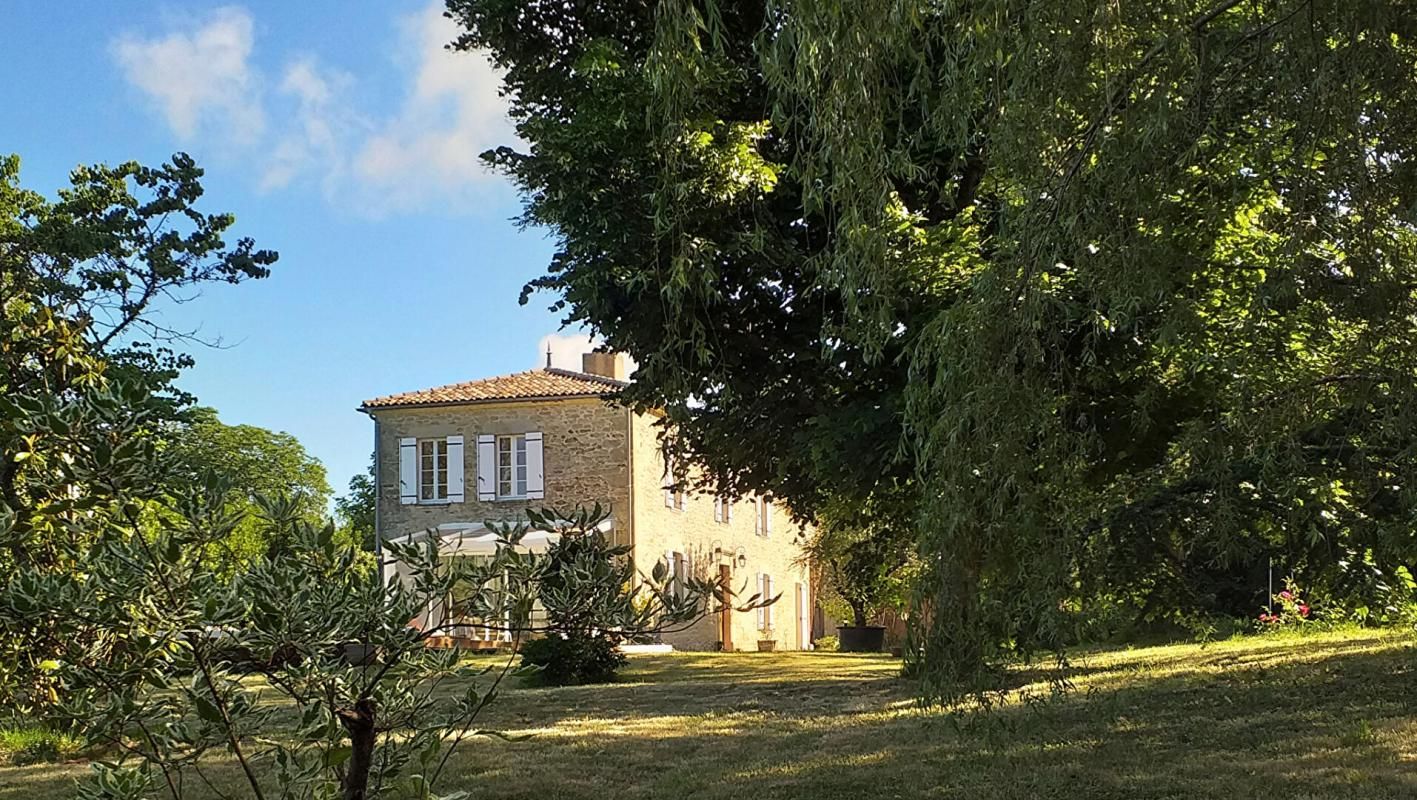 Maison en Pierre Sauveterre de Guyenne 6 pièce(s) 220 m2