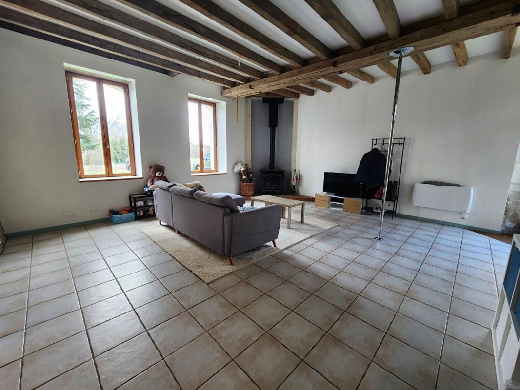 LOCHE-SUR-INDROIS Maison Loche Sur Indrois 6 pièce(s) 134 m2 3