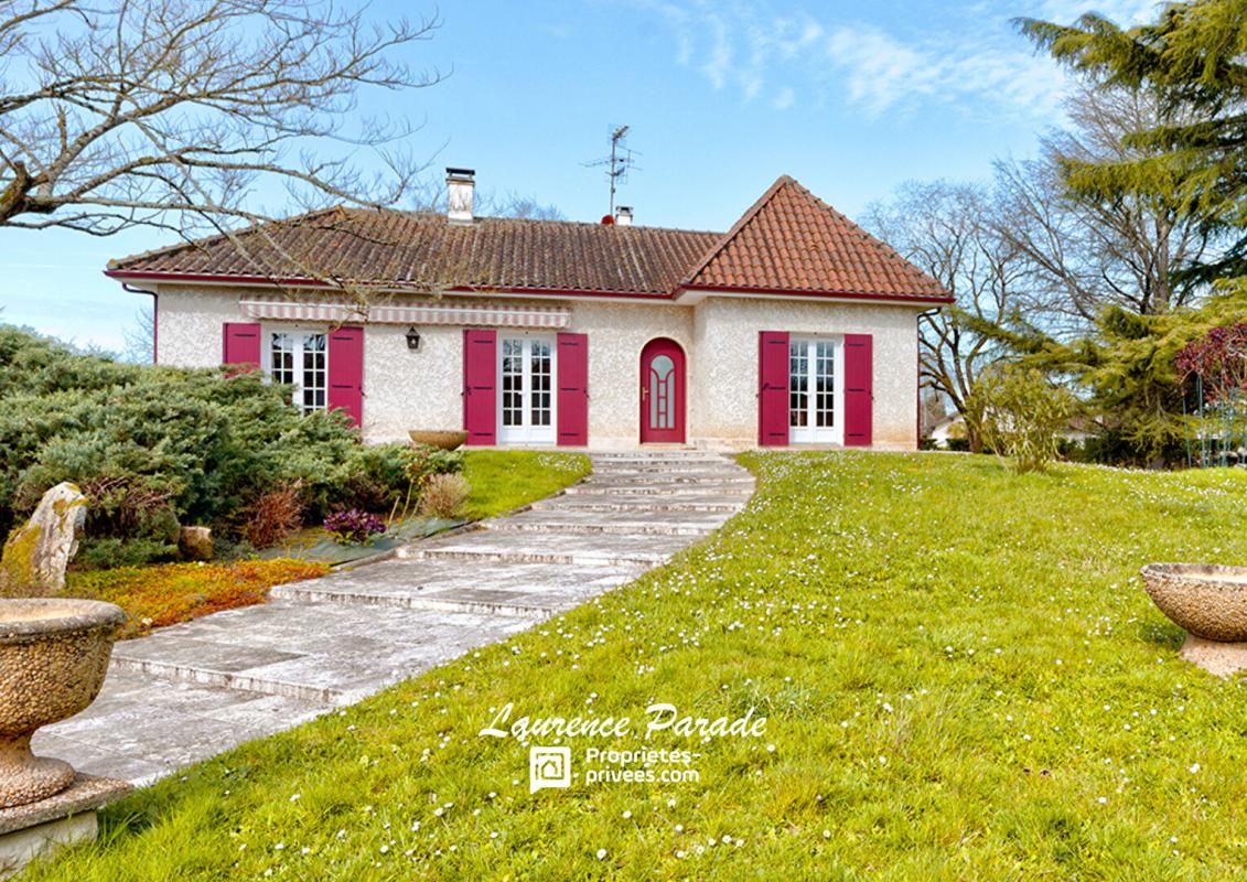 Maison type Perigourdine, garage, dependance, parc