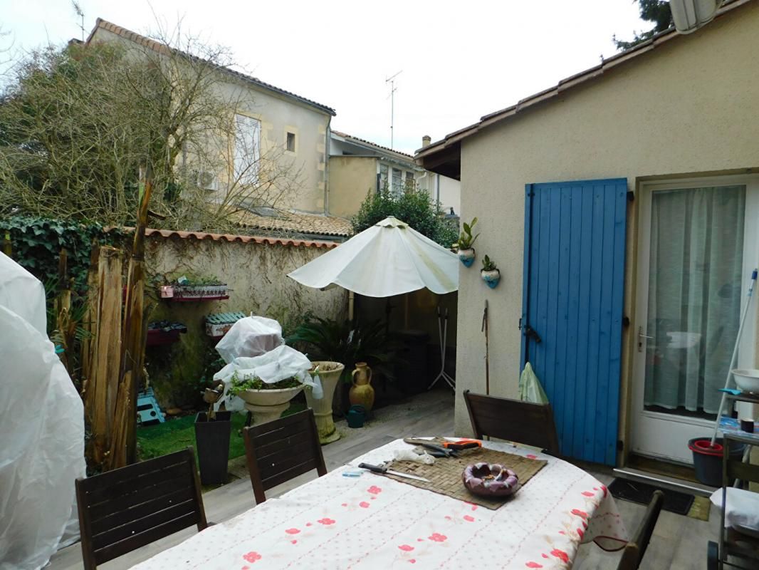 BERGERAC Maison Bergerac 6 pièce(s) 123 m2 avec 4 chambres et garage 4