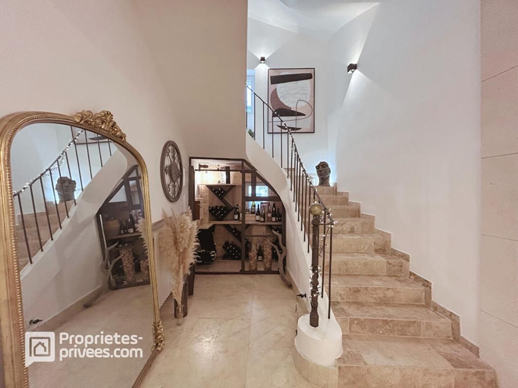 BEDARRIDES Bien d'Exception Rare : Maison à usage d'habitation et professionnel, 8 pièces 285 m² à BEDARRIDES 4