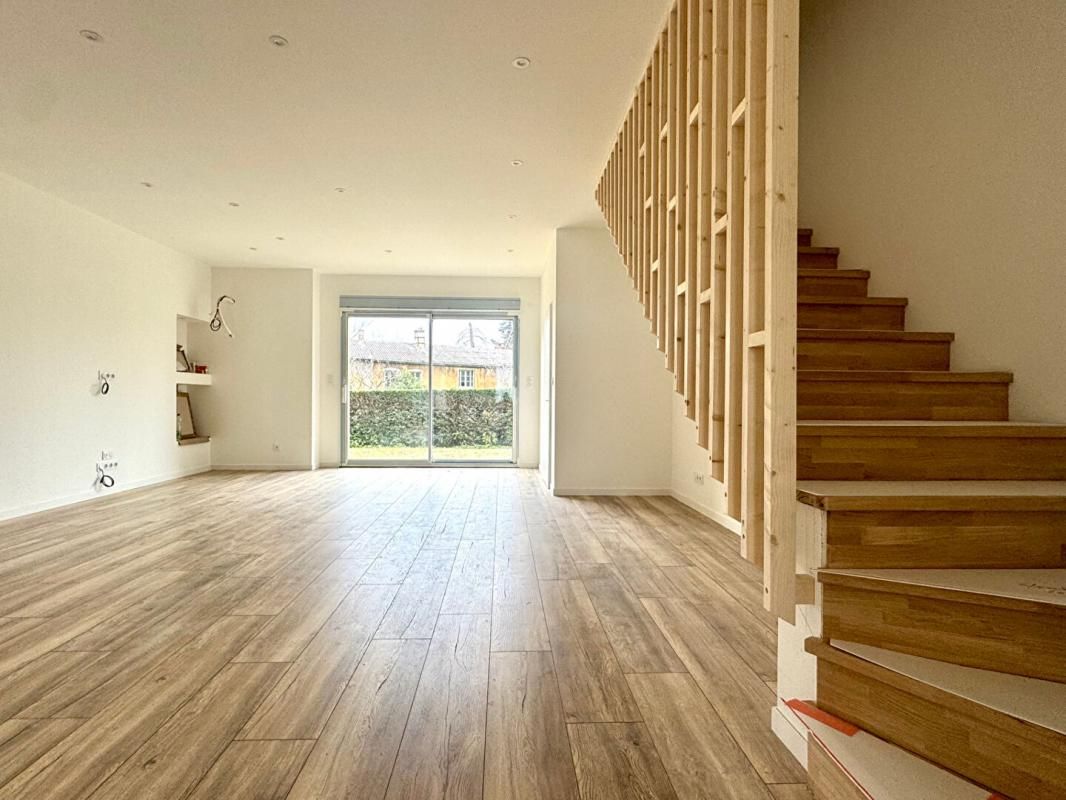Triplexe 180m2 avec jardin privatif entièrement refait à neuf