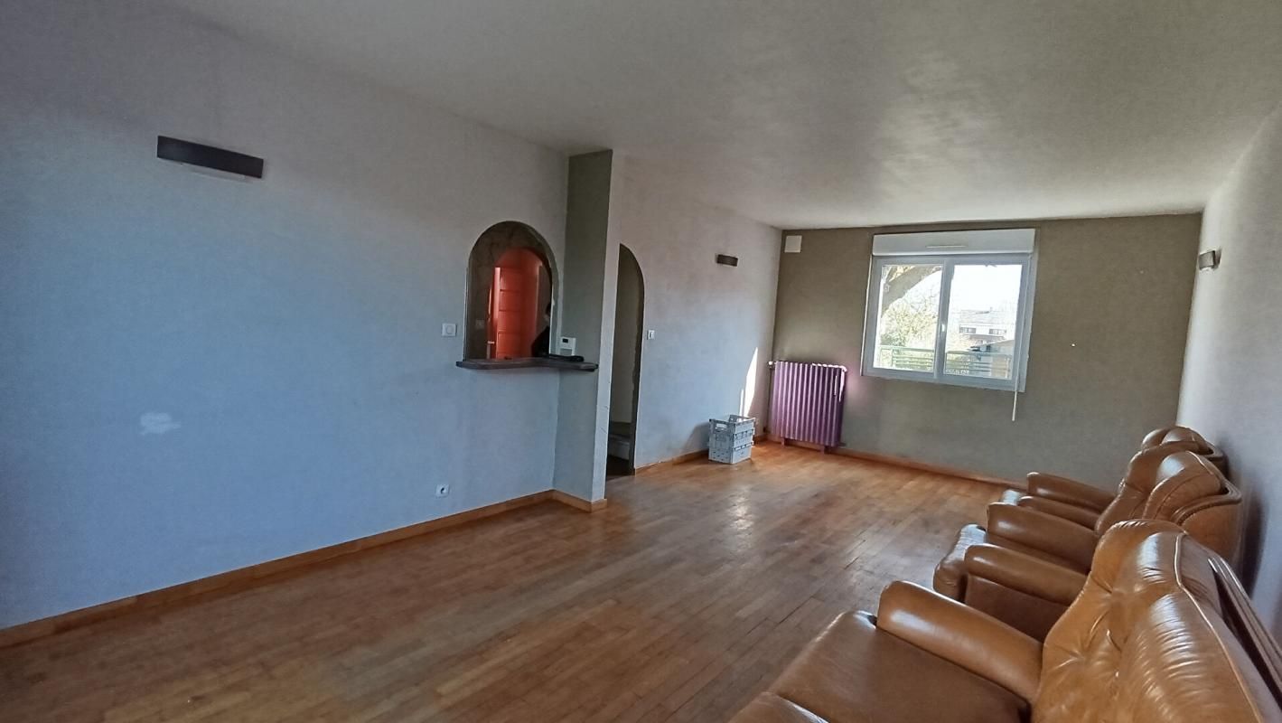 FERE-CHAMPENOISE Maison Fere Champenoise 6 pièce(s) 106 m2 3