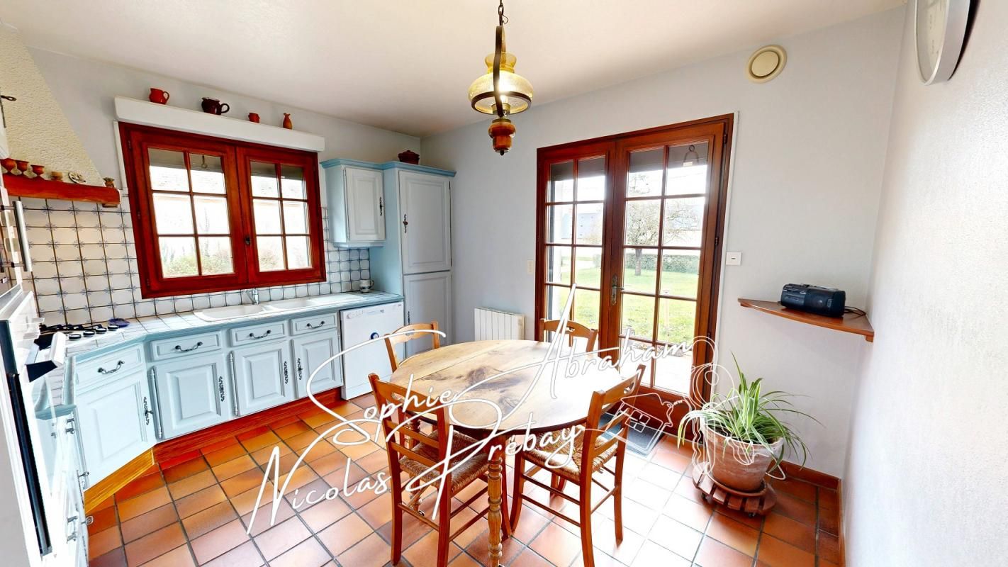 NEUVILLE-AUX-BOIS Maison avec sous-sol total 6 pièces 163 m2 et grand terrain 4