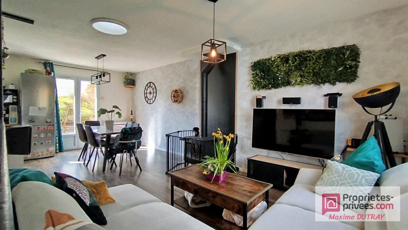 SAINT-ANTOINE-DU-ROCHER Maison rénovée 3 chambres 75m² 4