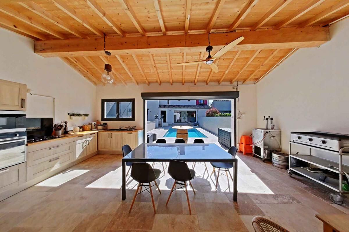 ARZENS MAISON DE CARACTERE RENOVEE AVEC PISCINE ET DEPENDANCES 3