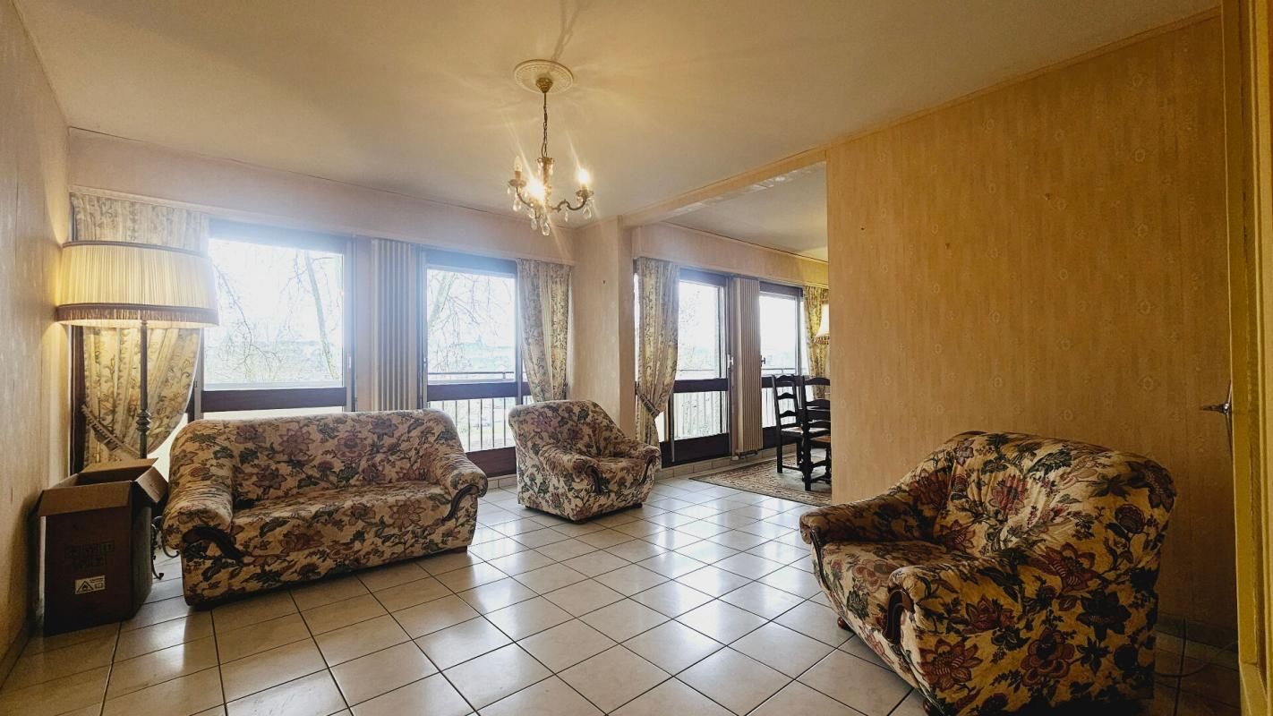 BOURGES BOURGES APPARTEMENT 3 PIECES 81M² BALCONS PARKING 3