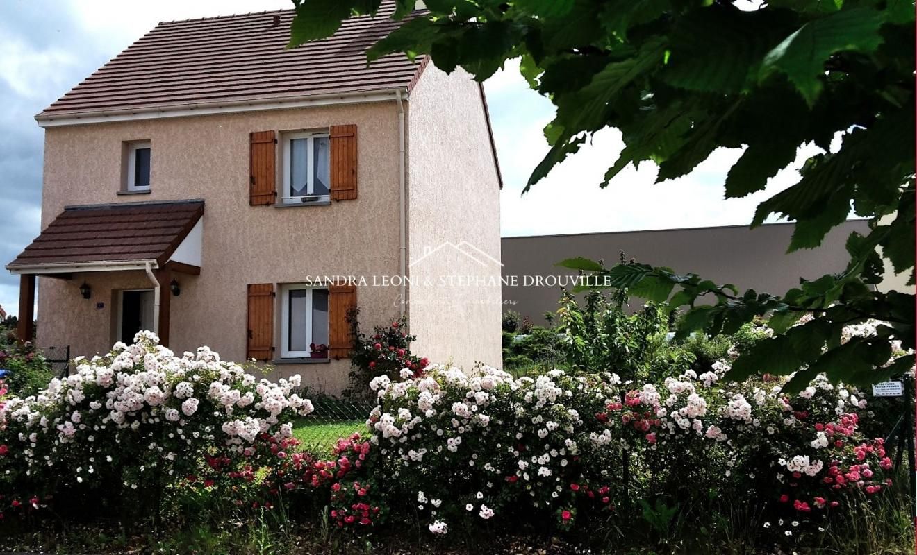 NOGENT-LE-ROI JOLIE MAISON 94 m², 5 Pièces